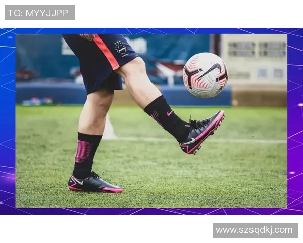 足球明星们钟爱的足球鞋推荐与评测揭秘
